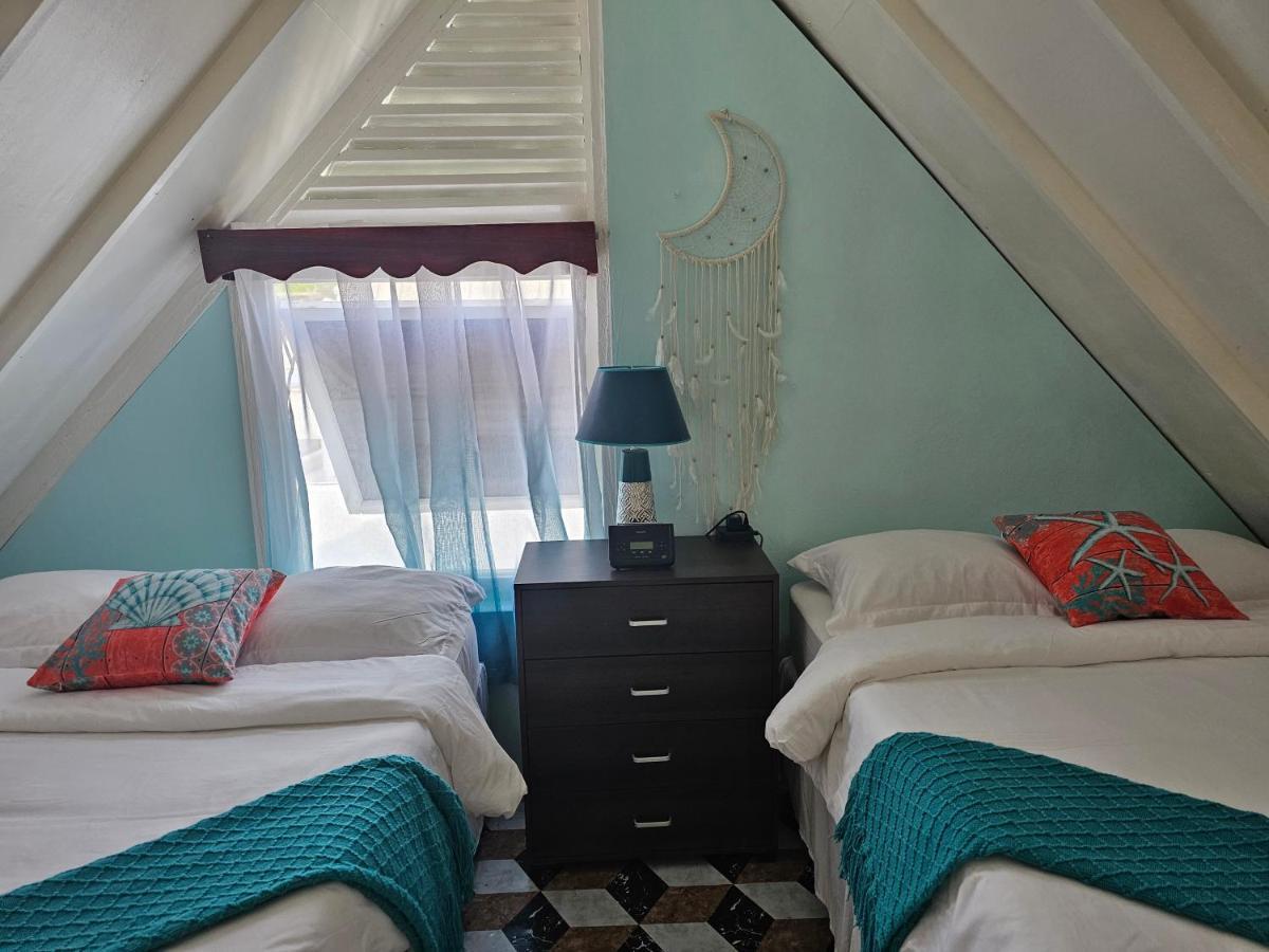 Memories By The Shore Negril Exterior photo